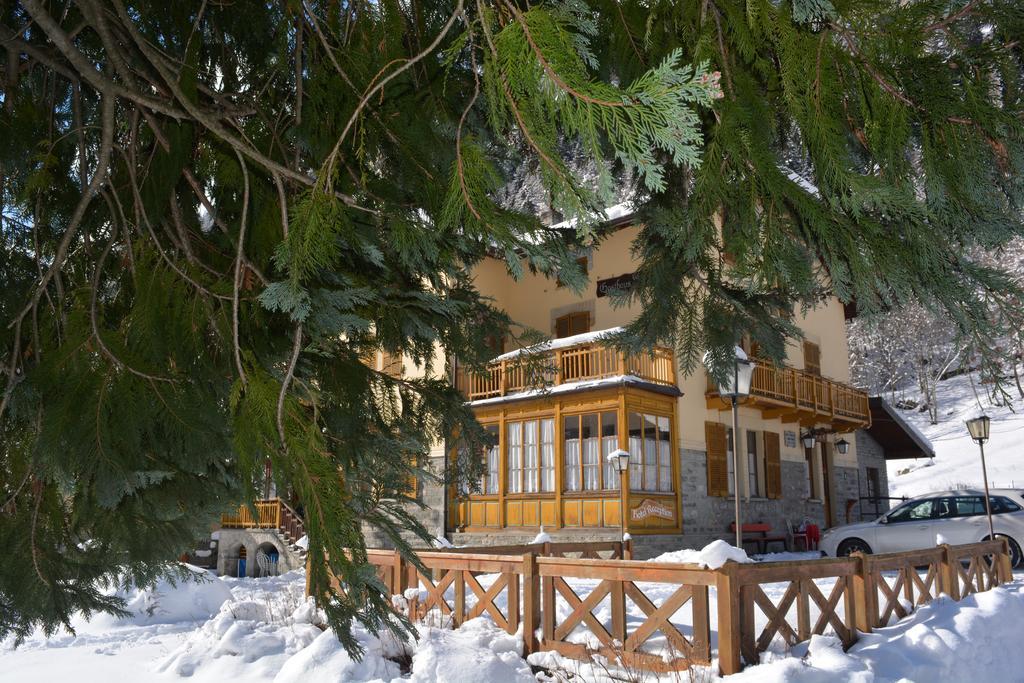 Hotel Villa Tedaldi غريسوني سان جان المظهر الخارجي الصورة