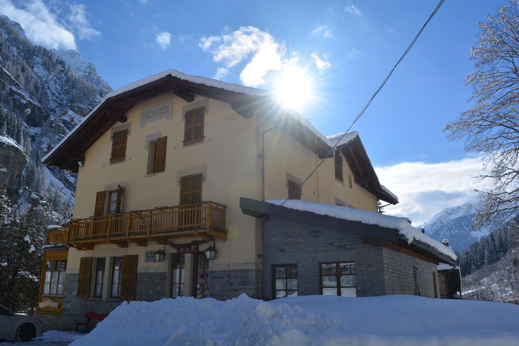 Hotel Villa Tedaldi غريسوني سان جان المظهر الخارجي الصورة